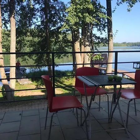 Nad Brzegiem Holiday home *